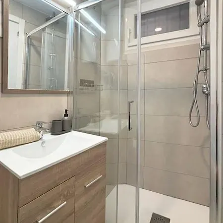 Modern Apartment In Madrid Buitenkant foto